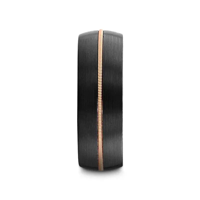 CHORDAL Black Tungsten Ring with Brass Guitar String Inlay and Whiskey Barrel Wood Inner Sleeve – 8mm