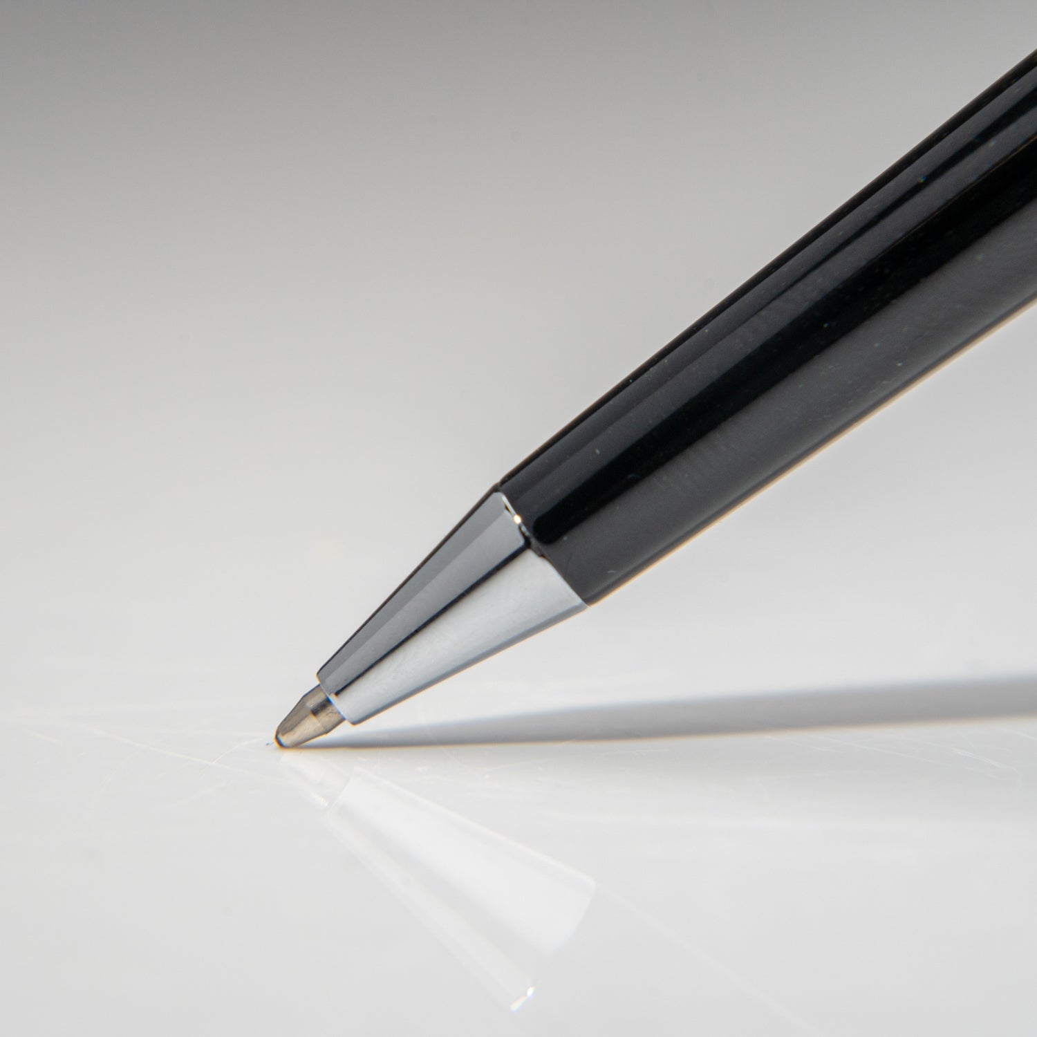 Genuine Muonionalusta Meteorite Pen (Rose)