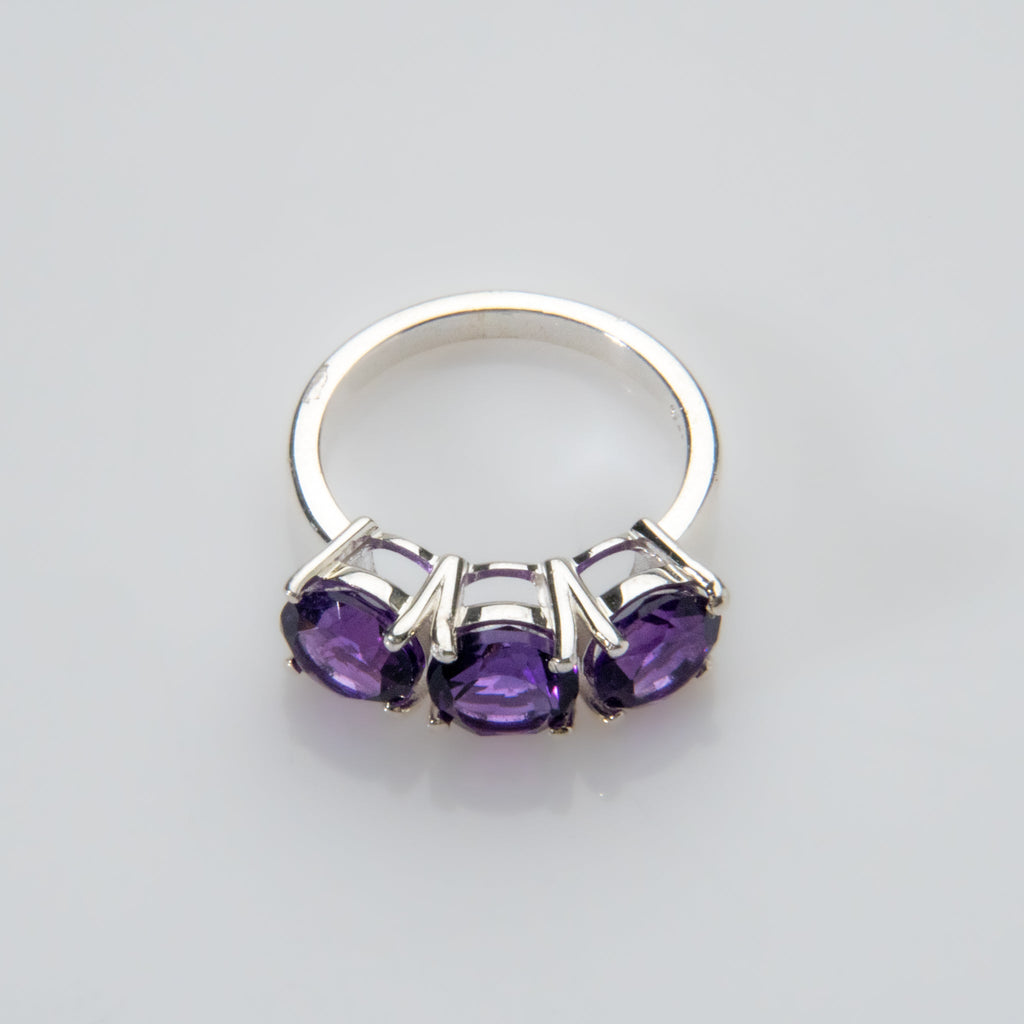 Amethyst Gemstone Sterling Silver Ring (Size 6 3/4)