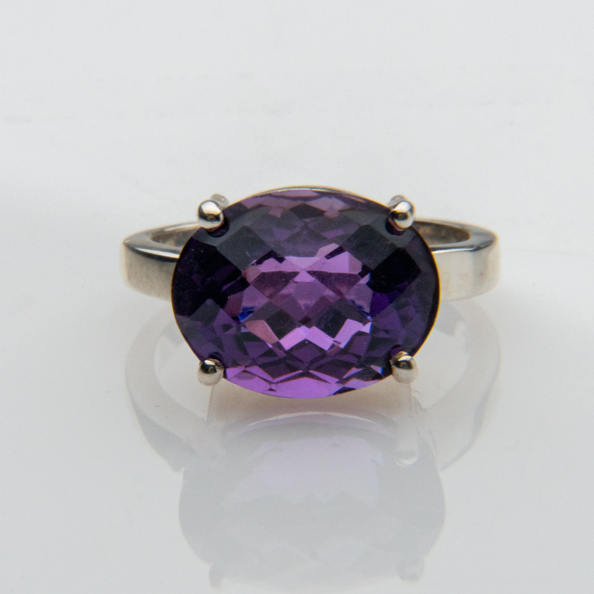 Amethyst Gemstone Sterling Silver Ring (Size 6)