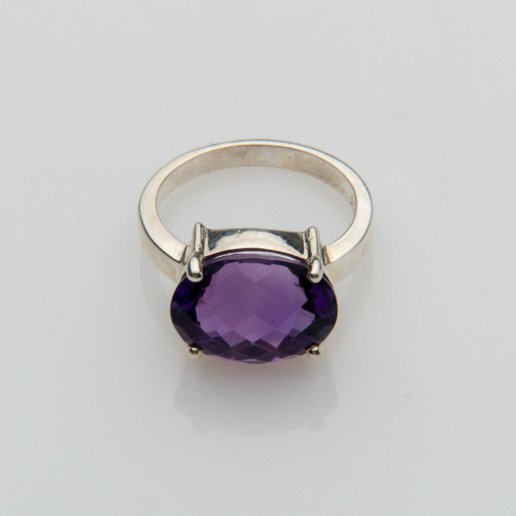 Amethyst Gemstone Sterling Silver Ring (Size 6)