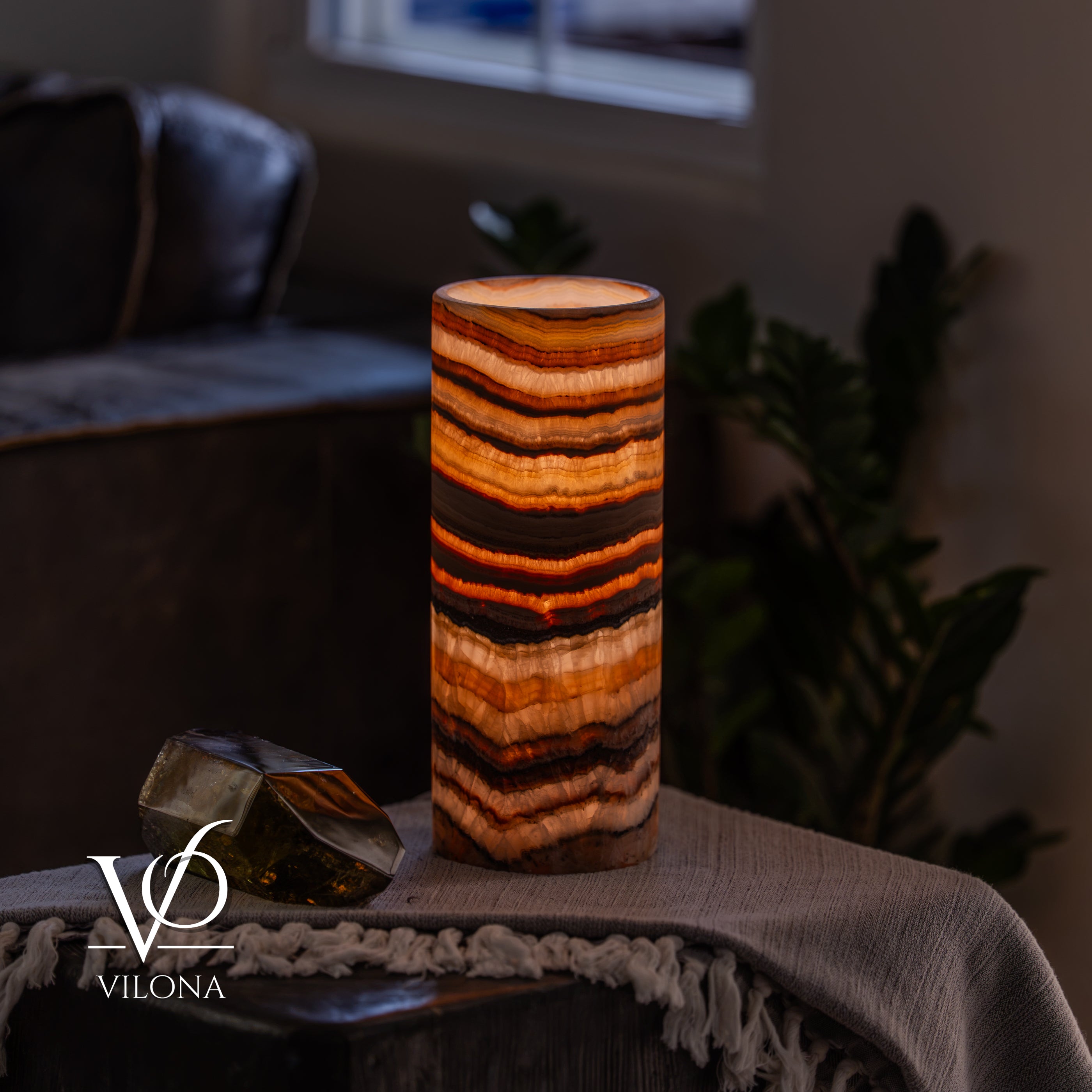 Sahara Onyx - 12" Tall, x 4.5" Diameter (Small Table Lamp #2)