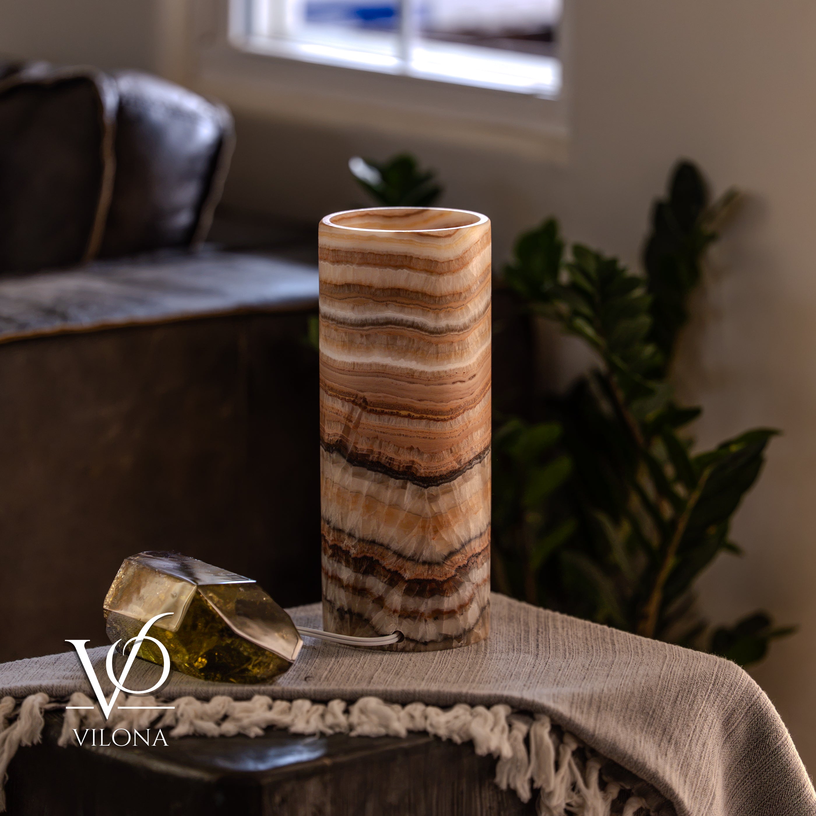 Sahara Onyx - 12" Tall, x 4.5" Diameter (Small Table Lamp #2)