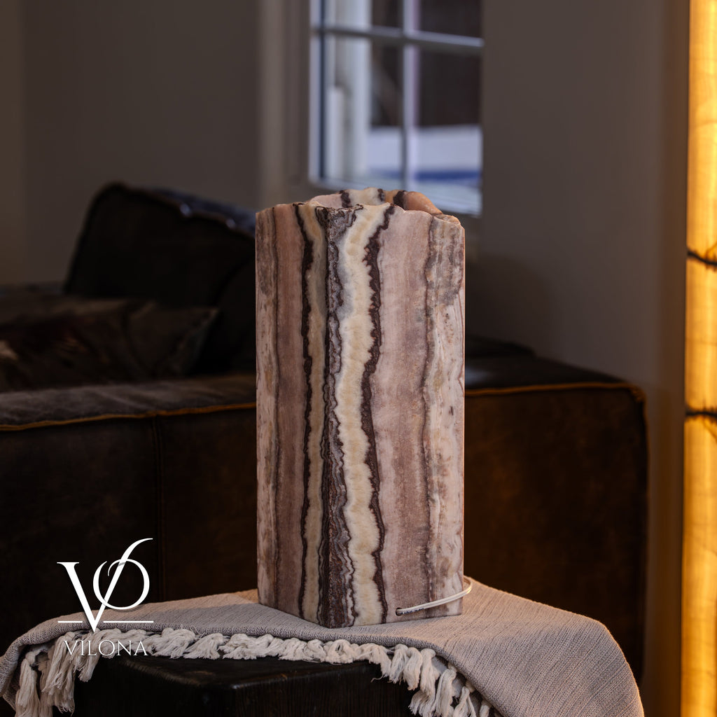 Rosa Onyx Live Edge Table Lamp – 16" Tall × 6" Square #1