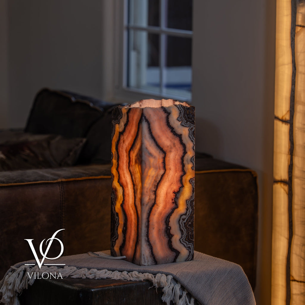 Rosa Onyx Live Edge Table Lamp – 16" Tall × 6" Square #3