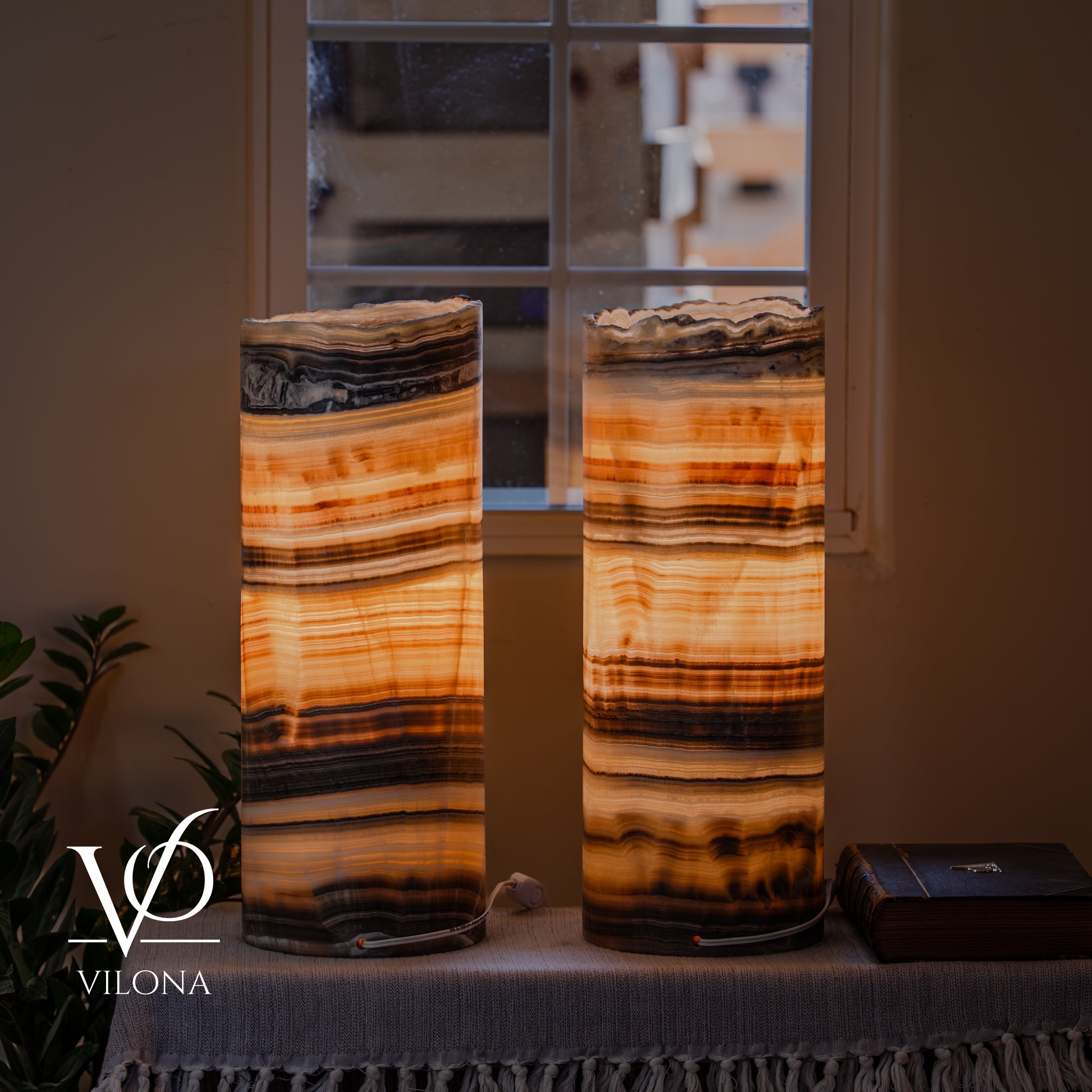 Honeycomb Onyx Live Edge Table Lamp Pair #1
