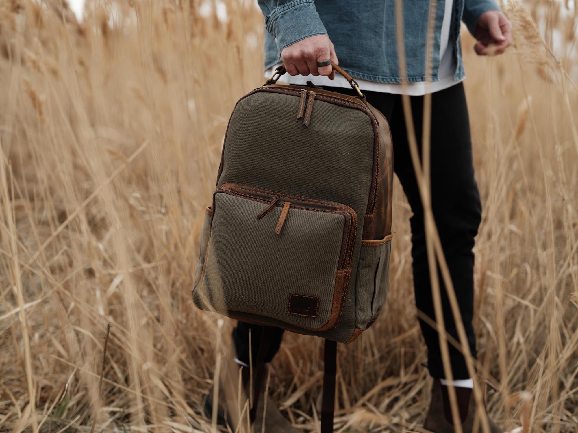25L Traveler Canvas Backpack