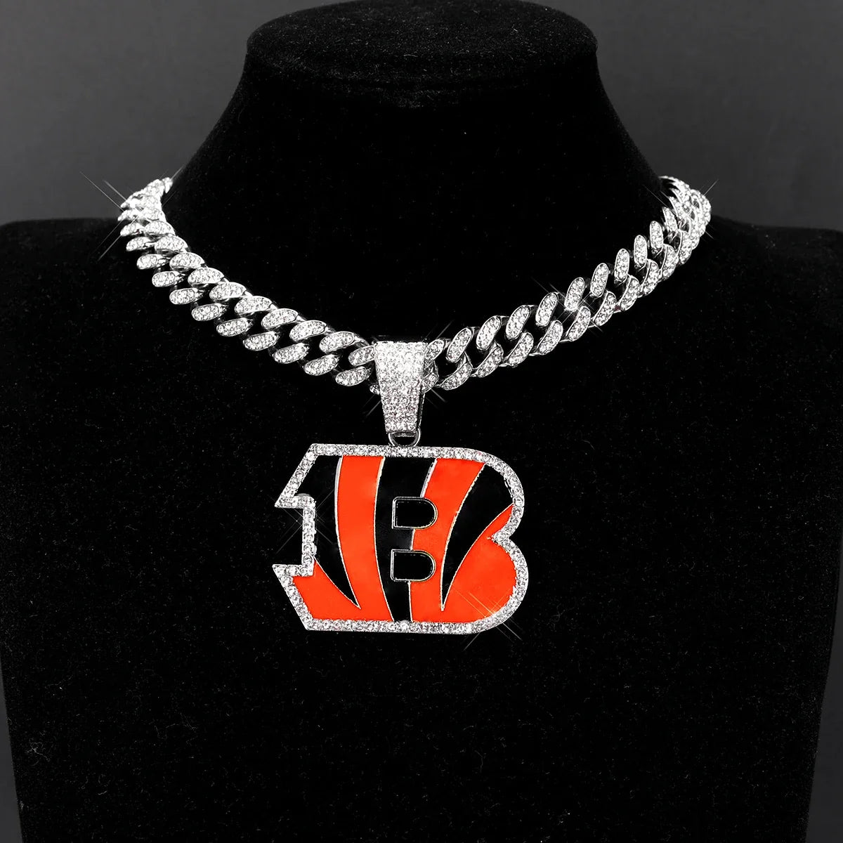 Sports LOGO Pendant Necklace with Iced Out Cuban Chains for Football Fans