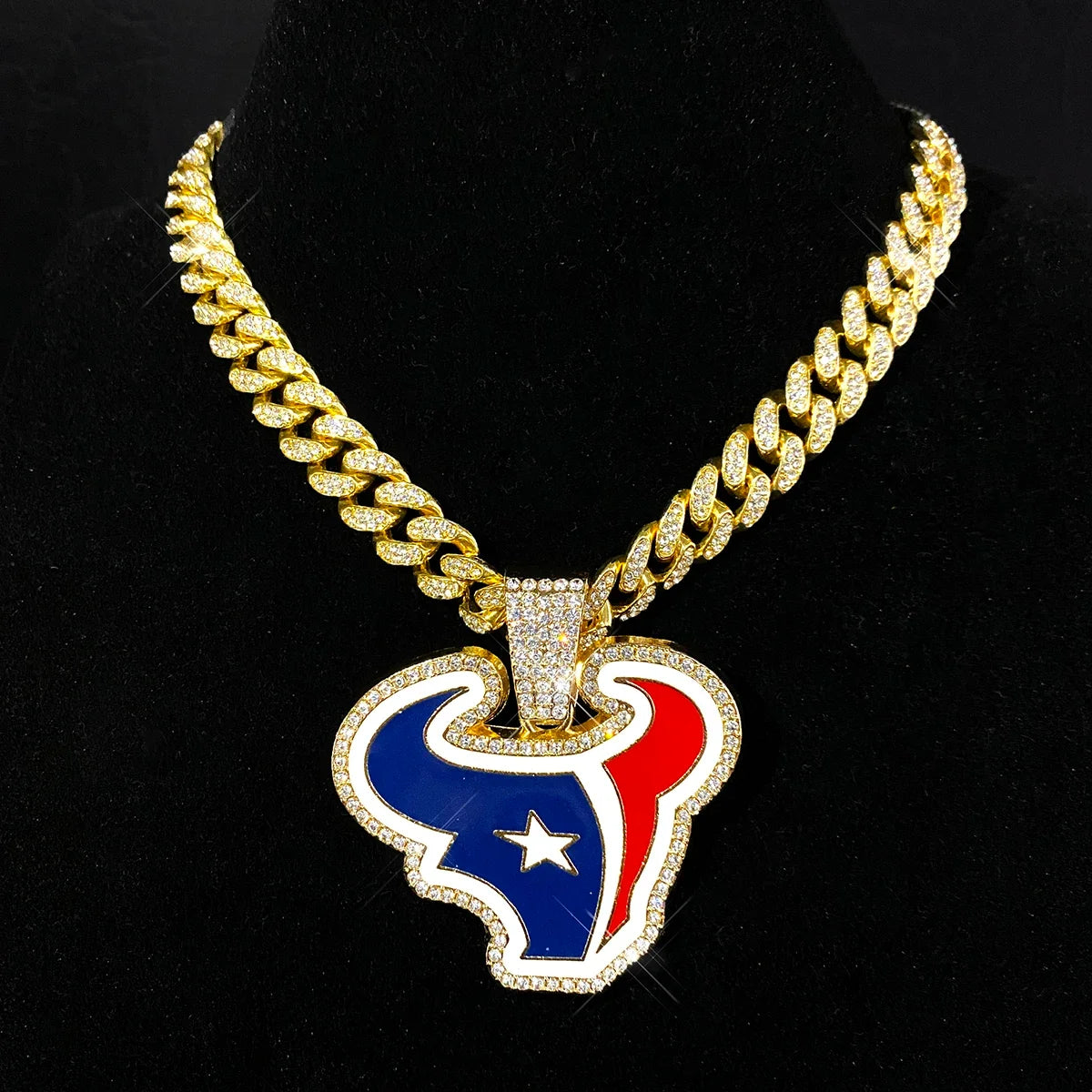 Sports LOGO Pendant Necklace with Iced Out Cuban Chains for Football Fans