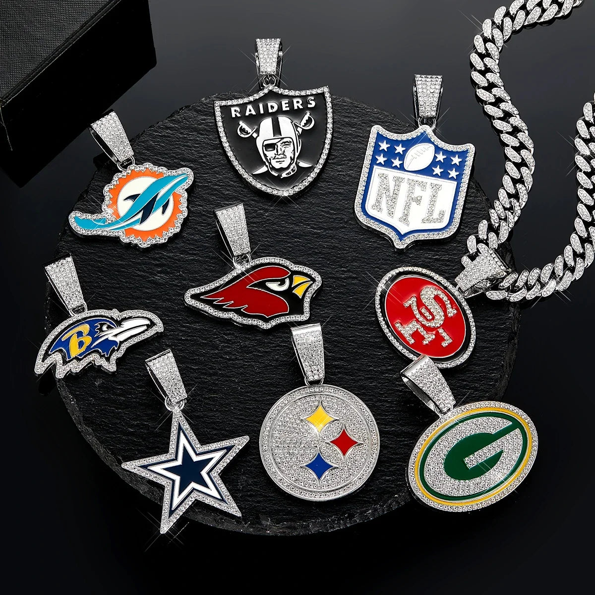 Sports LOGO Pendant Necklace with Iced Out Cuban Chains for Football Fans