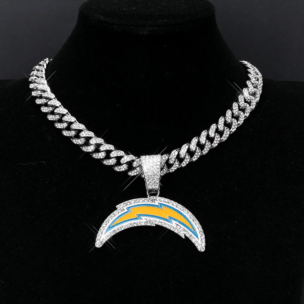 Sports LOGO Pendant Necklace with Iced Out Cuban Chains for Football Fans