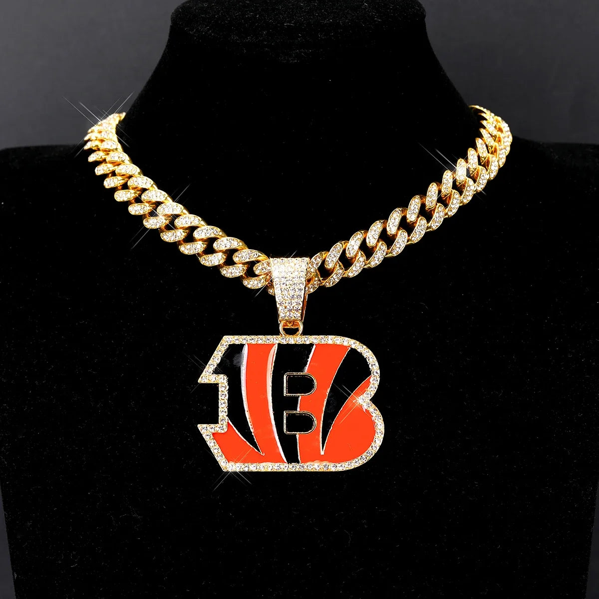 Sports LOGO Pendant Necklace with Iced Out Cuban Chains for Football Fans