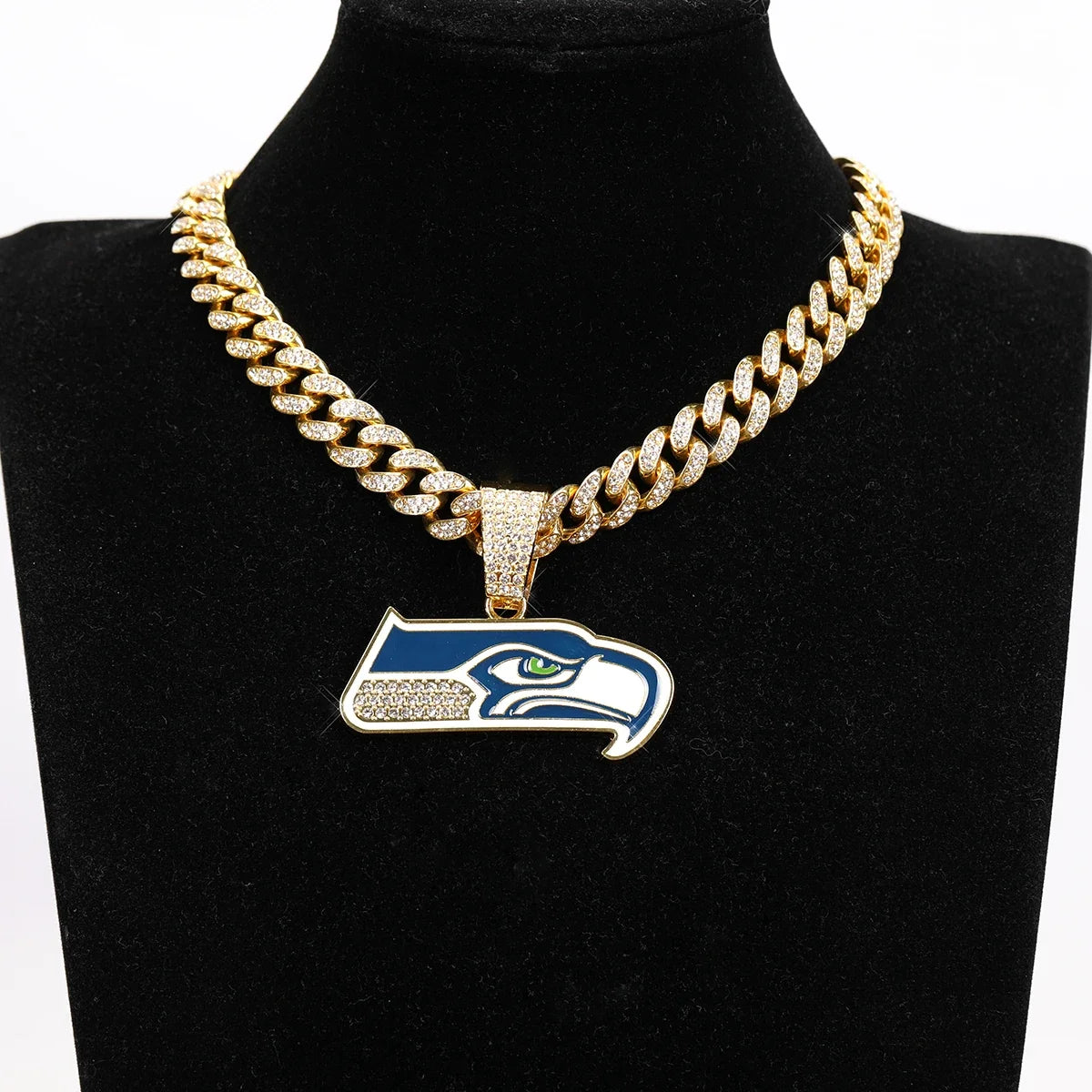 Sports LOGO Pendant Necklace with Iced Out Cuban Chains for Football Fans