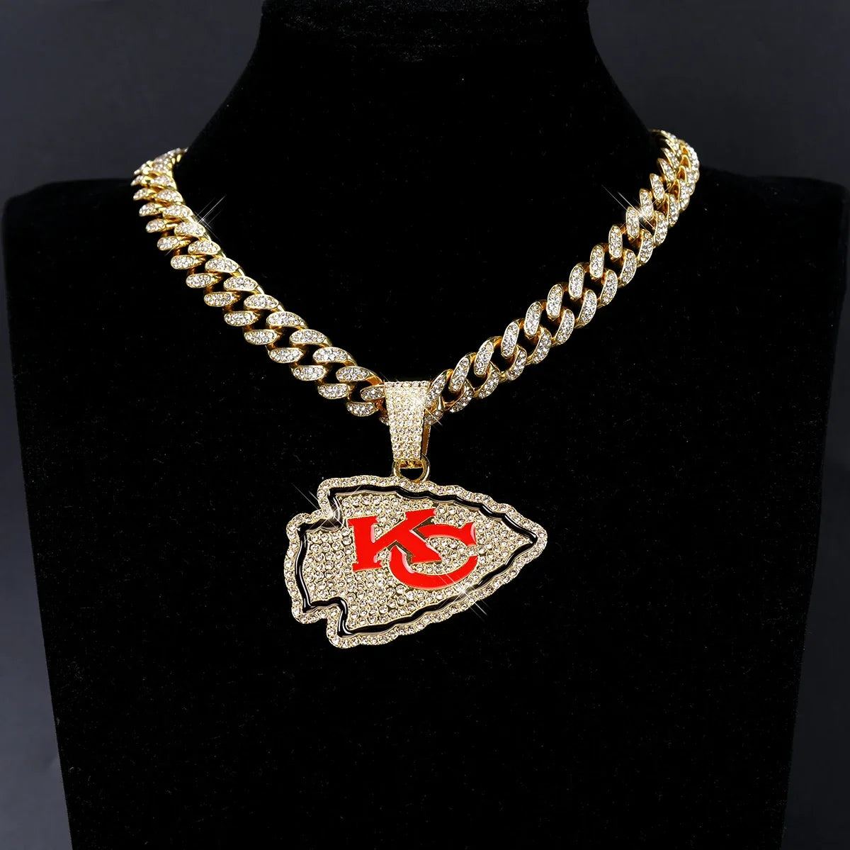 Sports LOGO Pendant Necklace with Iced Out Cuban Chains for Football Fans