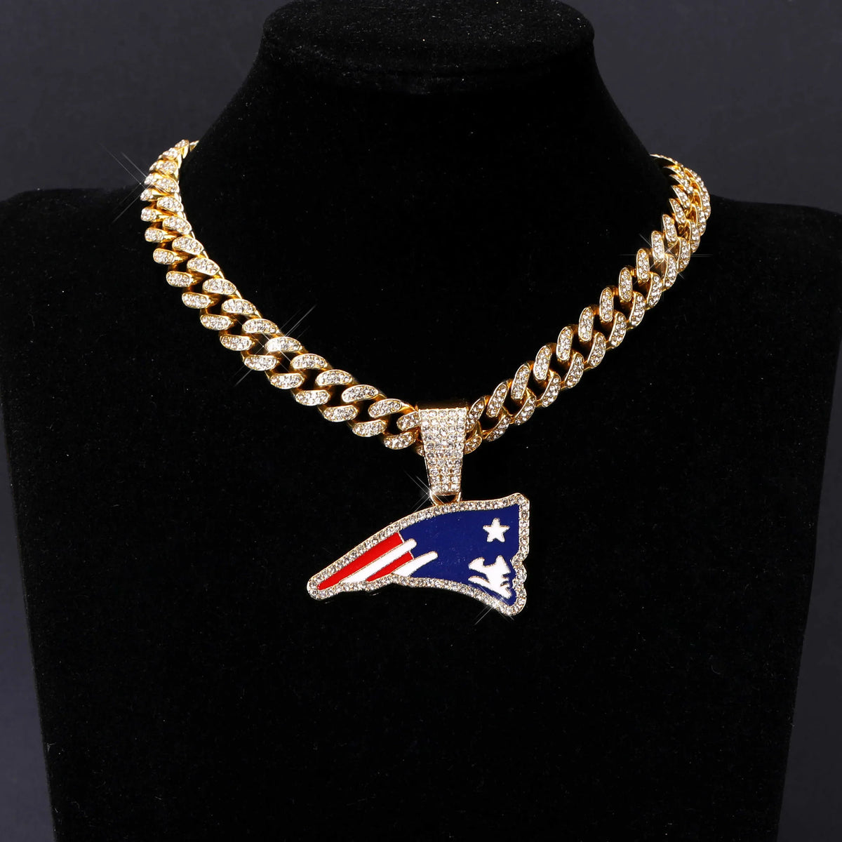 Sports LOGO Pendant Necklace with Iced Out Cuban Chains for Football Fans