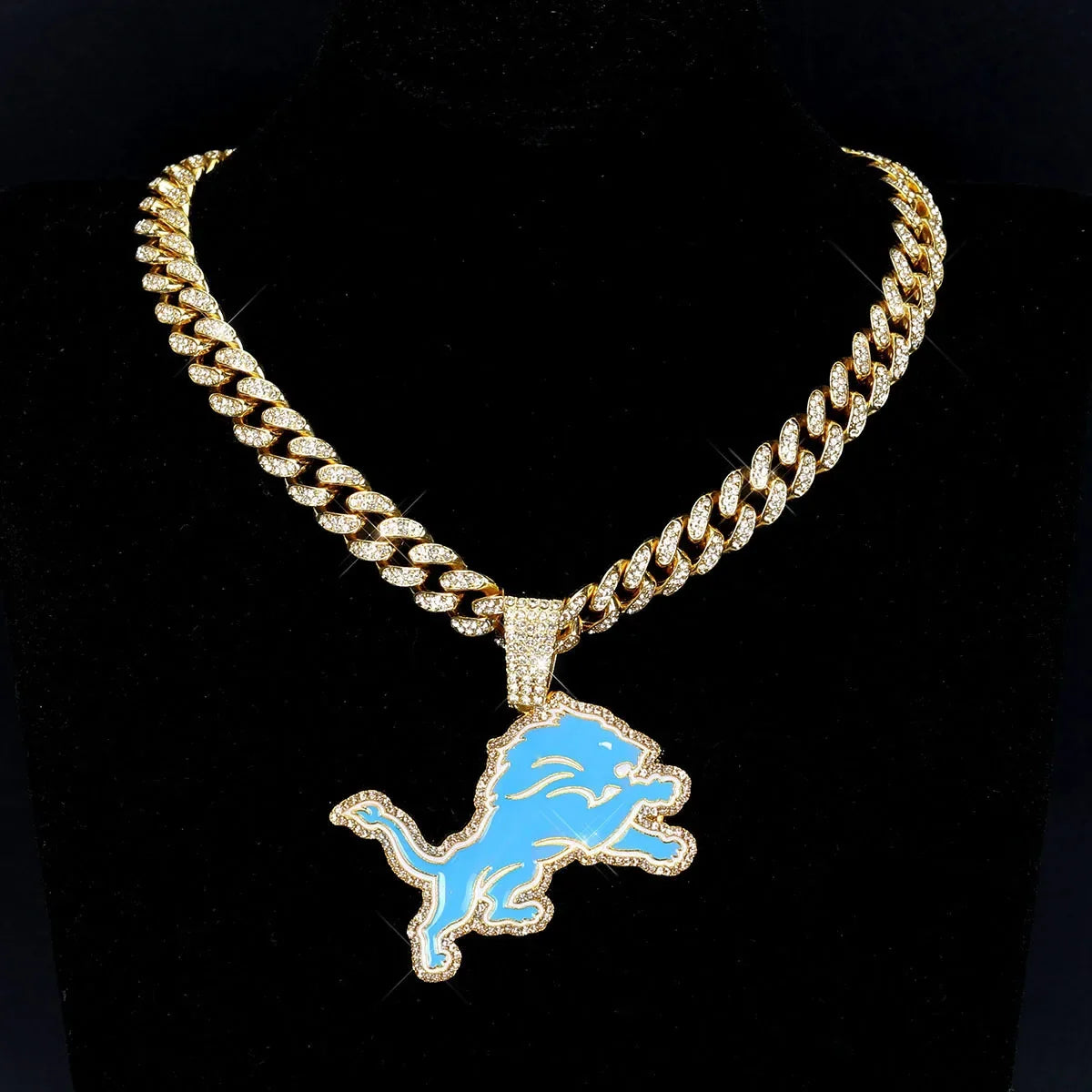 Sports LOGO Pendant Necklace with Iced Out Cuban Chains for Football Fans