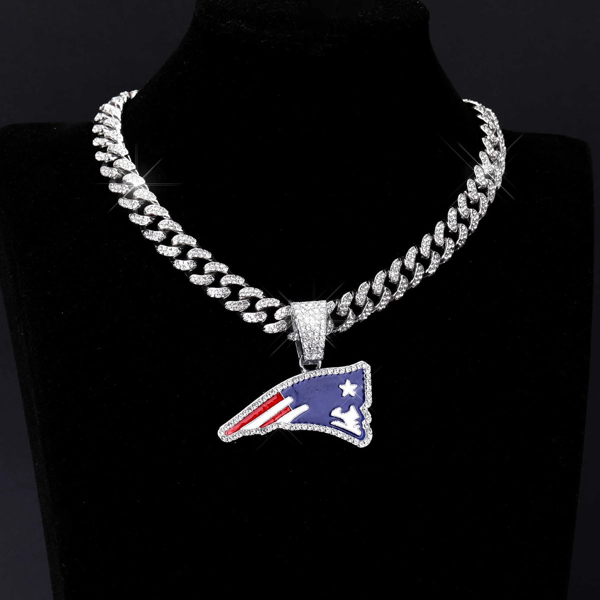 Sports LOGO Pendant Necklace with Iced Out Cuban Chains for Football Fans