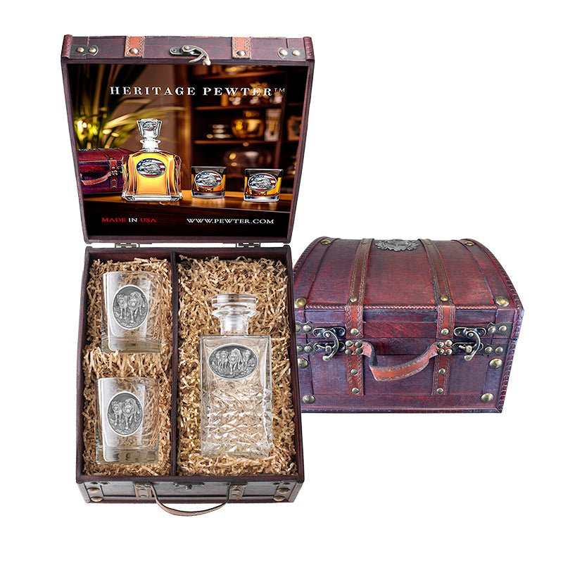 Wolves Heritage Decanter and 2 Glasses with Chest Box