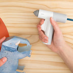 Cordless Manual-Feeding Glue Gun