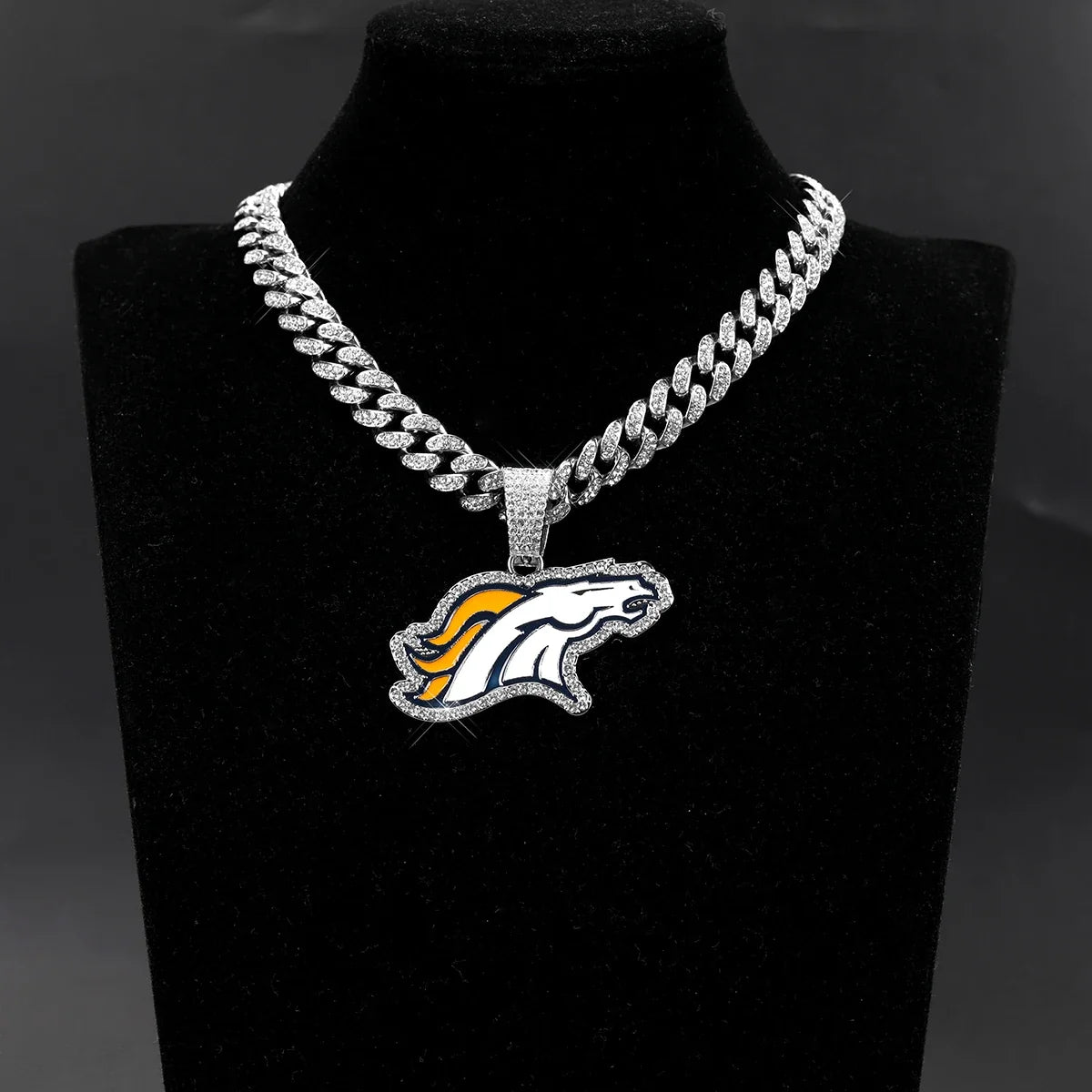Sports LOGO Pendant Necklace with Iced Out Cuban Chains for Football Fans