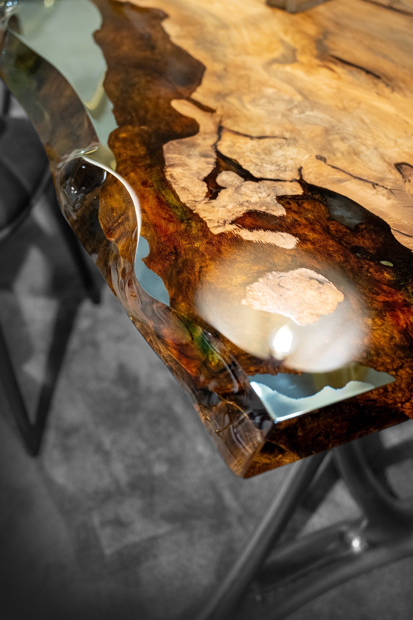 Resin Live Edge Console Table Made of Linden Wood - Foyer Table- Entryway Table