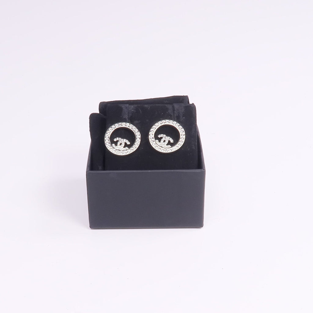 Chanel CC Earrings · Metal