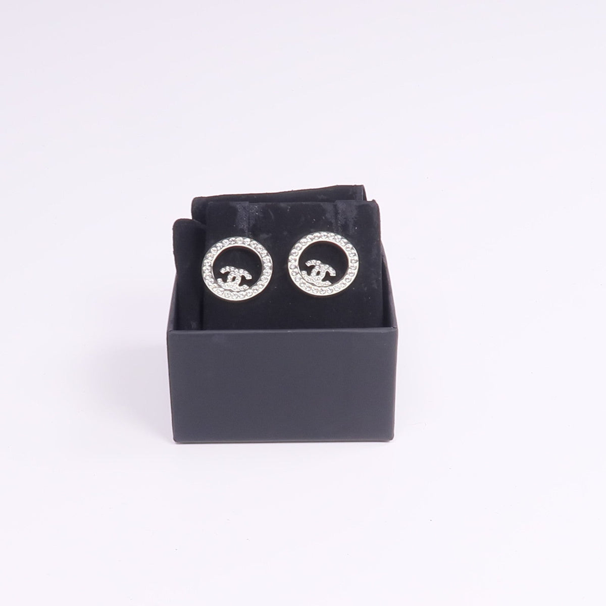 Chanel CC Earrings · Metal
