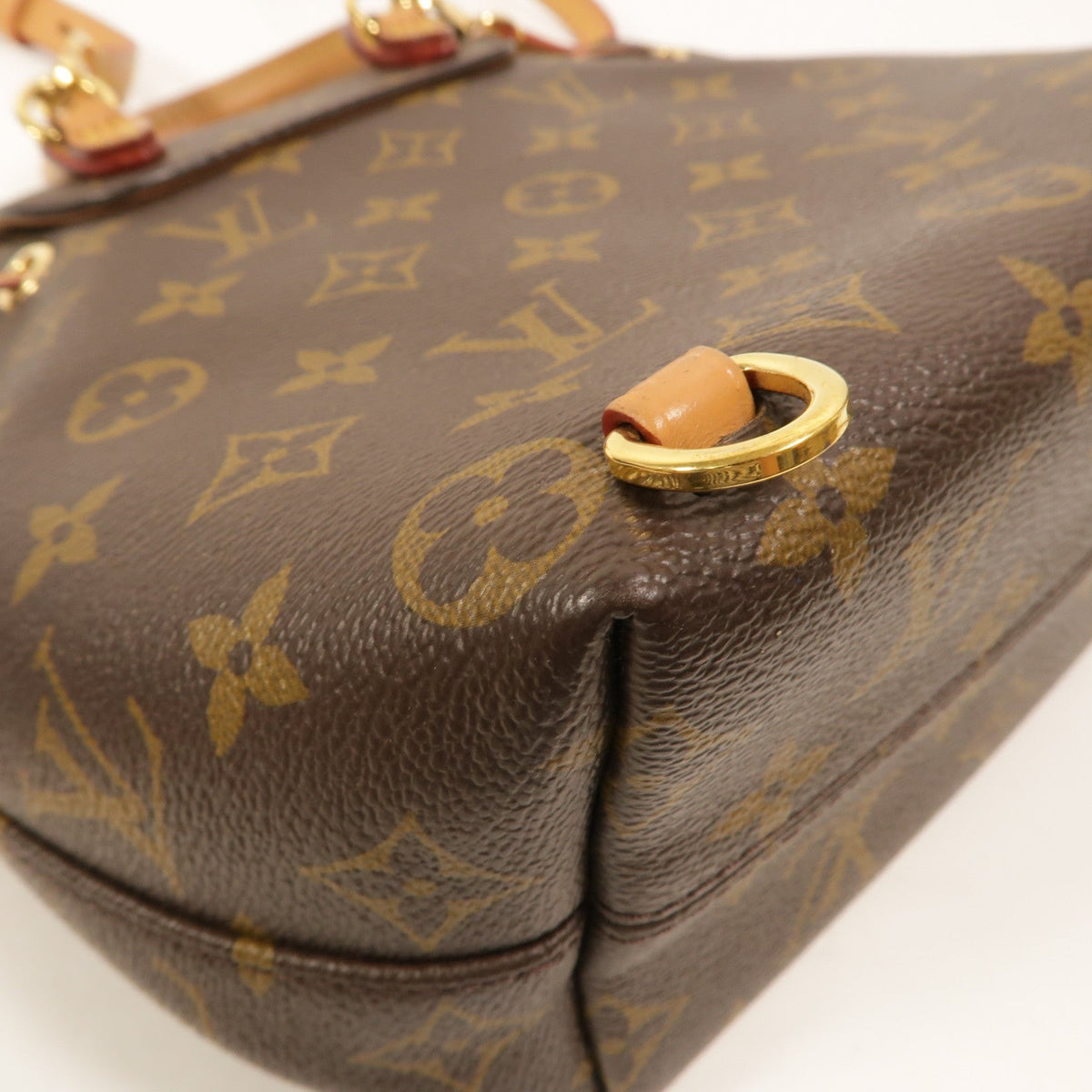 Louis Vuitton Montsouris BB · Monogram