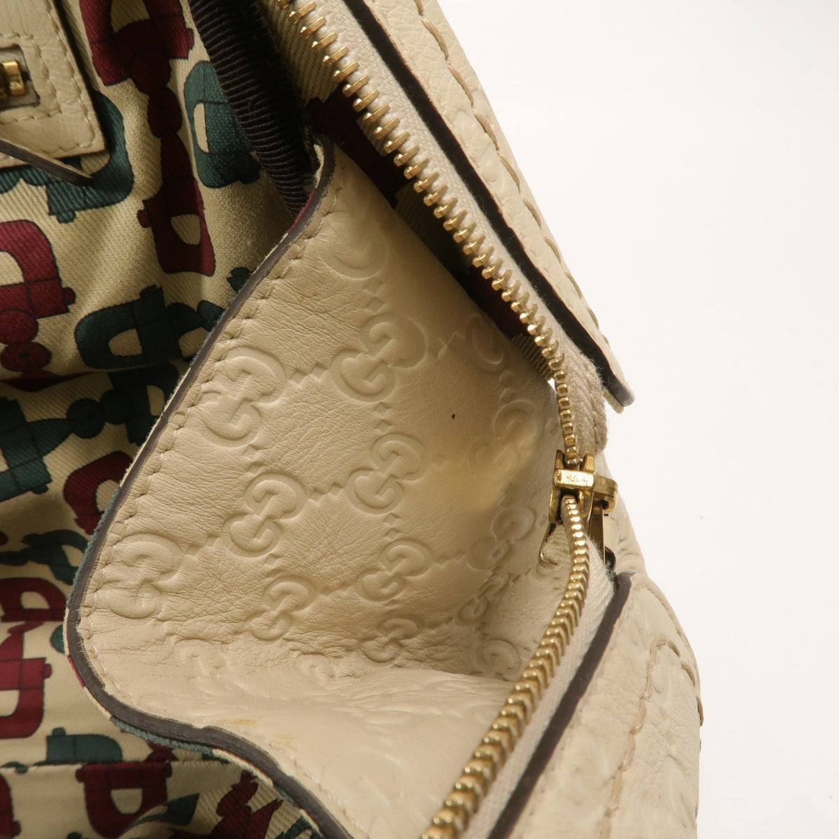 Gucci GG · Calfskin Handbag
