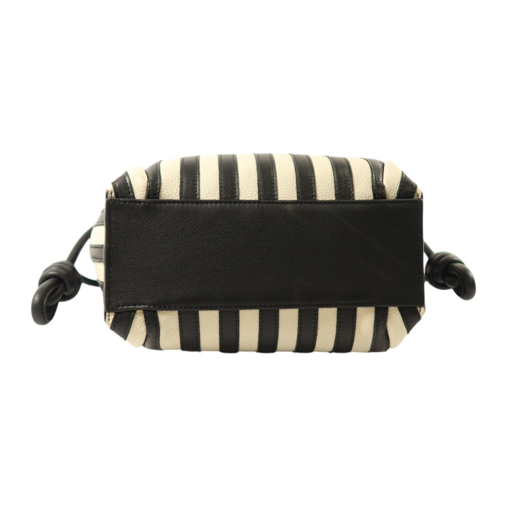Loewe Flamenco Knot · Calfskin