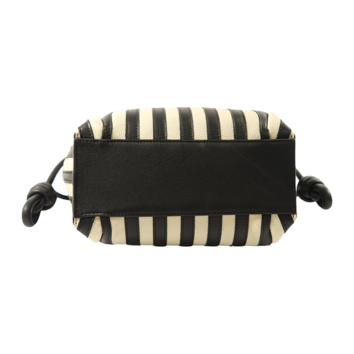 Loewe Flamenco Knot · Calfskin