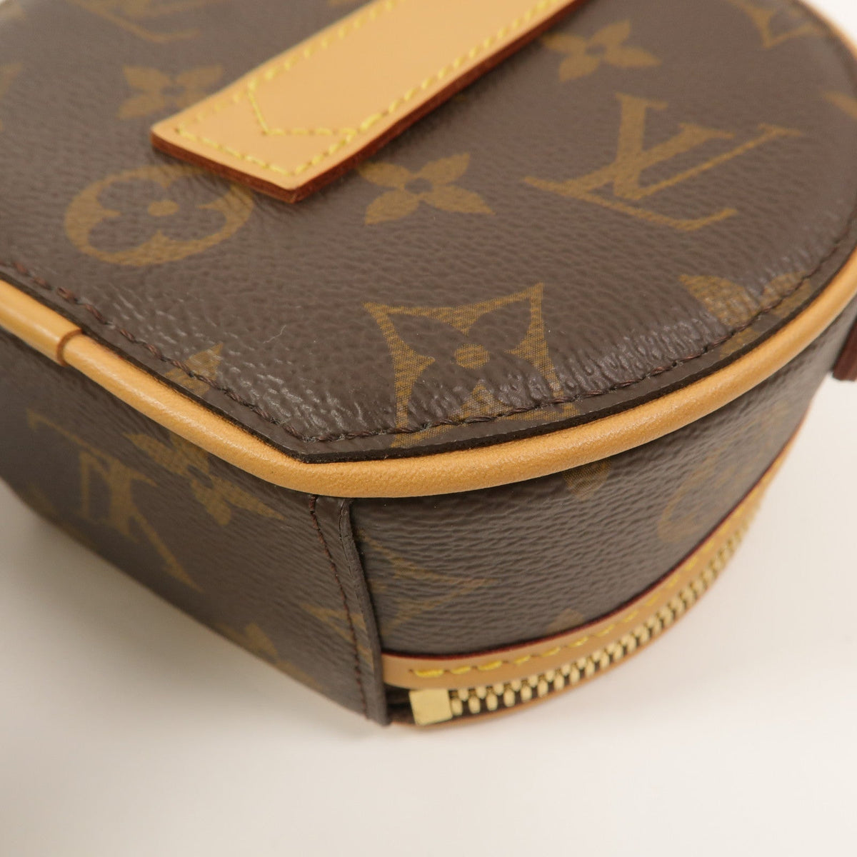 Louis Vuitton Mini Boîte Chapeau · Monogram