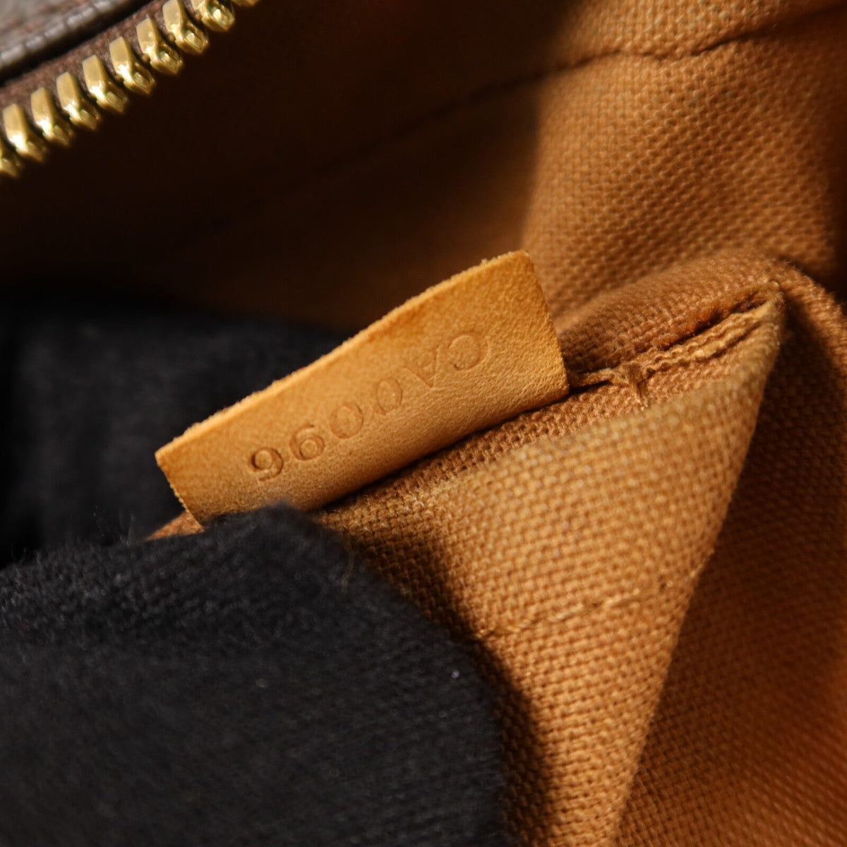 Louis Vuitton Sac Bosphore · Monogram