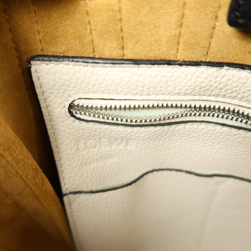 Loewe Flamenco Knot · Calfskin