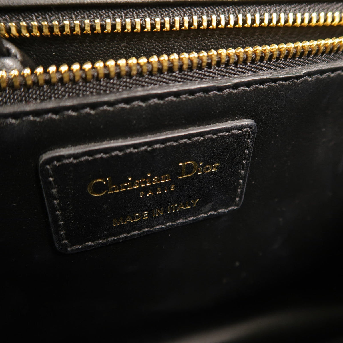 Dior Montaigne 30 · Calfskin