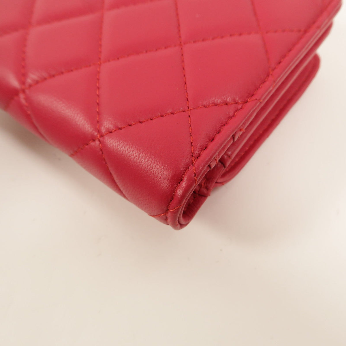 Chanel Classic · Lambskin Wallet