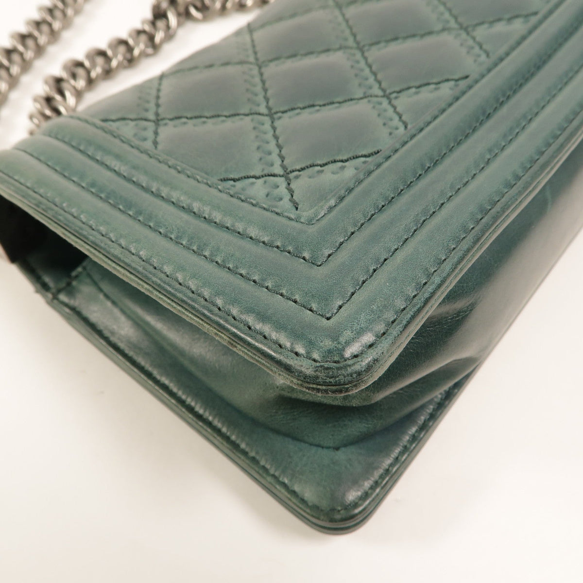 Chanel Boy 20 · Calfskin