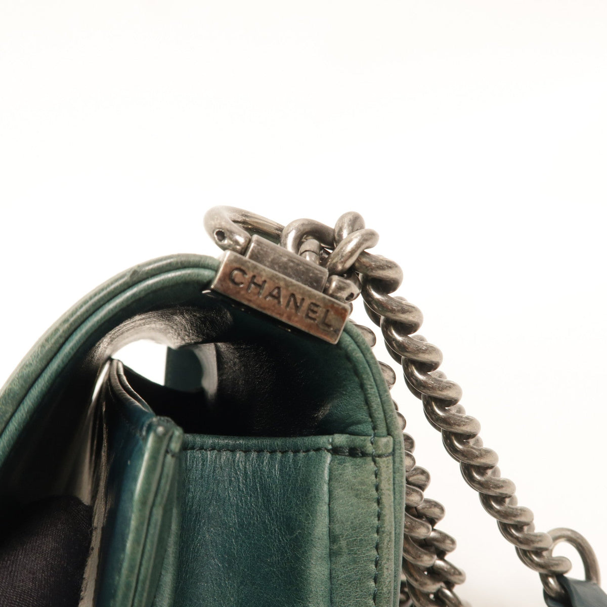 Chanel Boy 20 · Calfskin