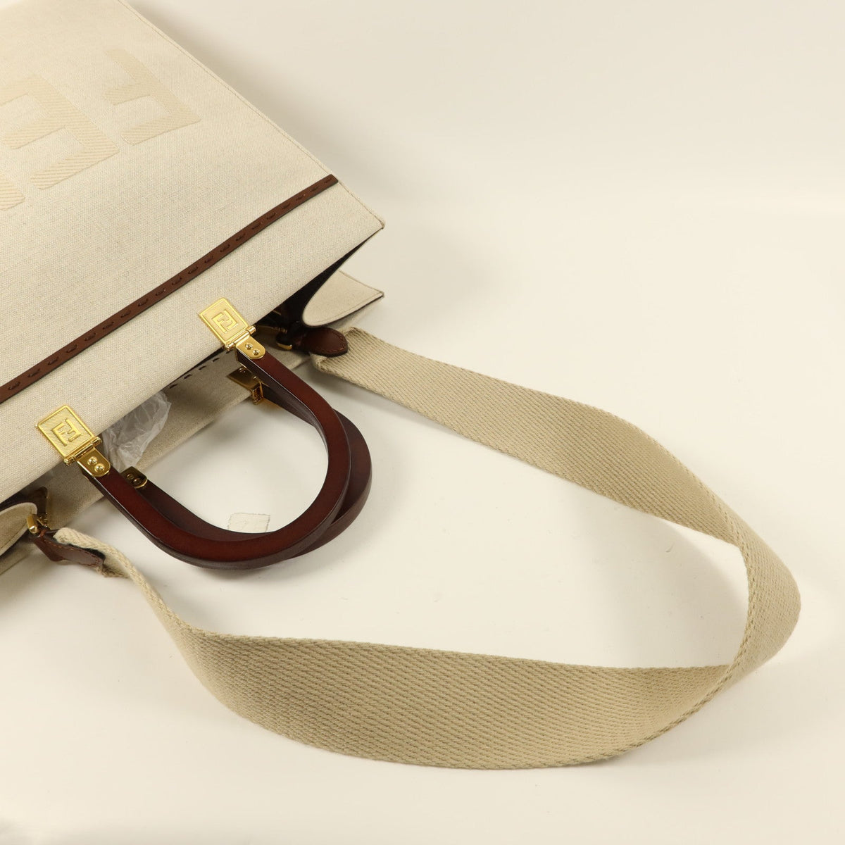 Fendi Sunshine Medium · Canvas Tote
