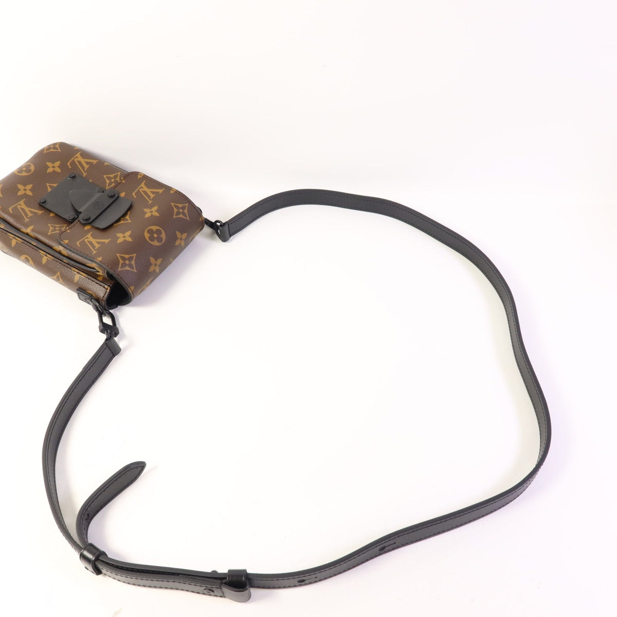 Louis Vuitton S-Lock · Monogram Macassar