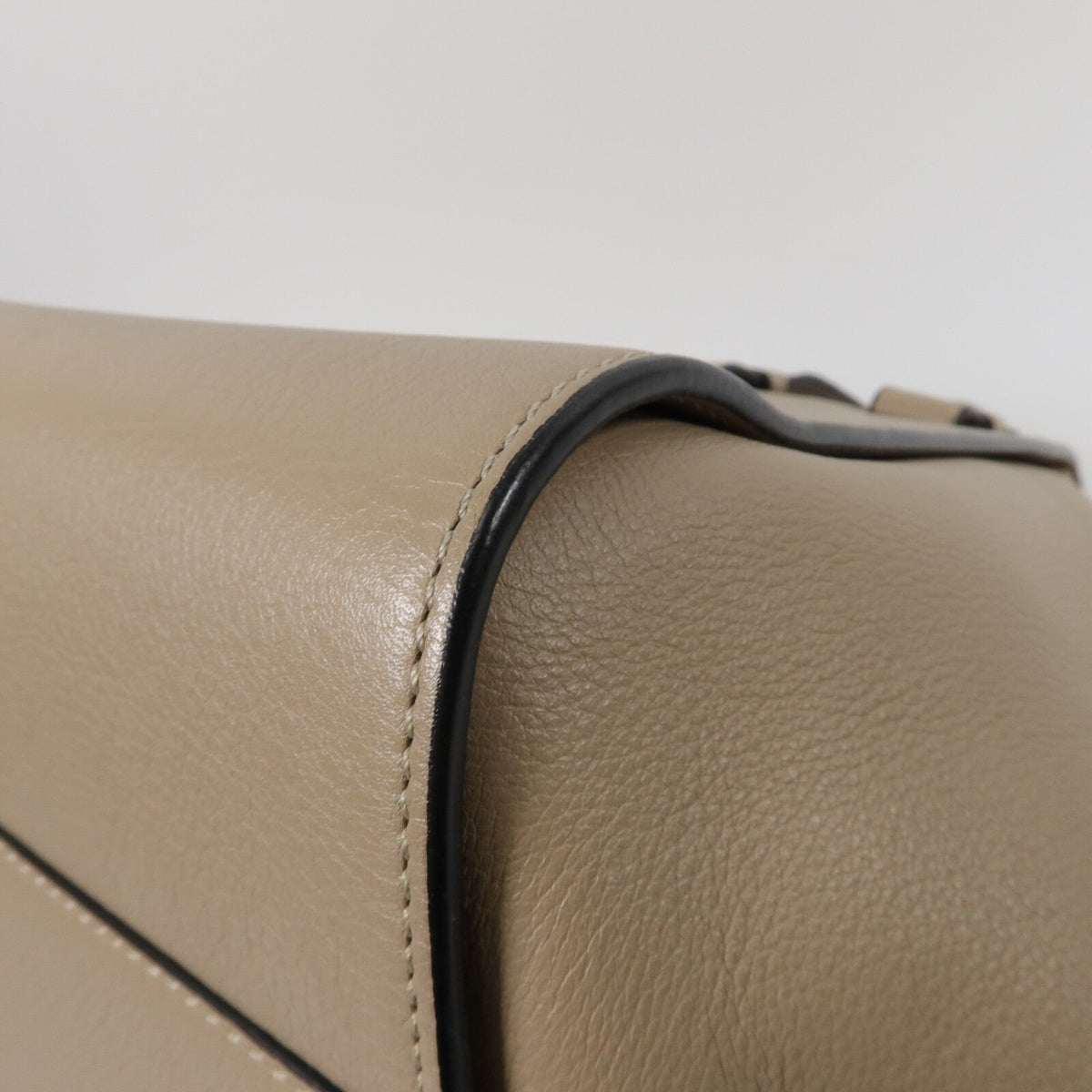 Loewe Hammock Medium · Calfskin