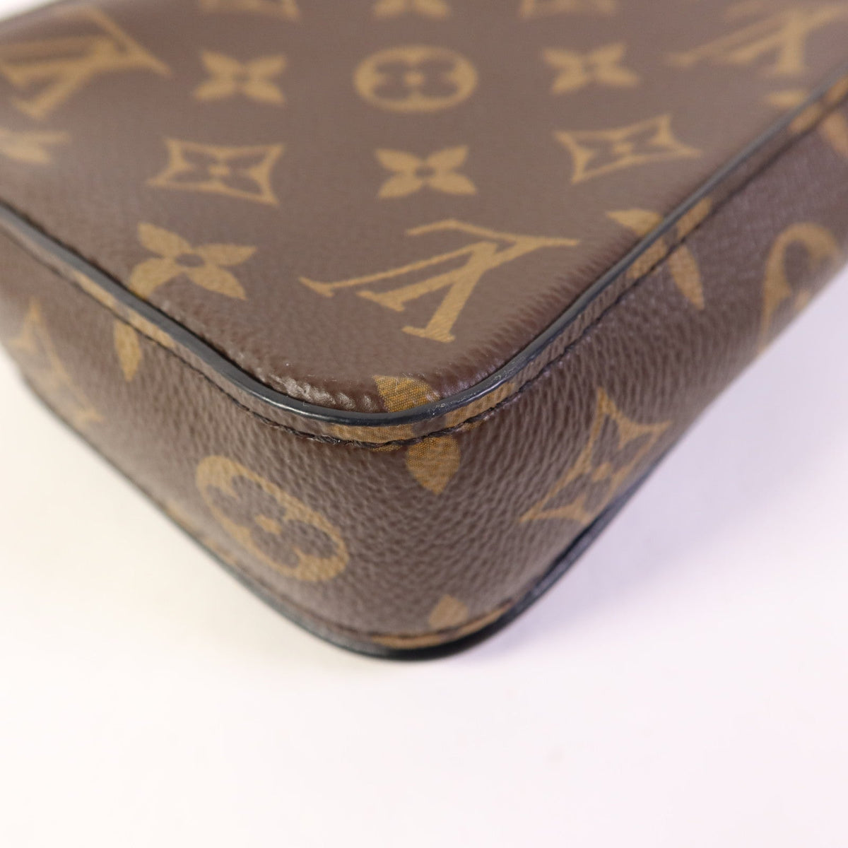Louis Vuitton S-Lock · Monogram Macassar