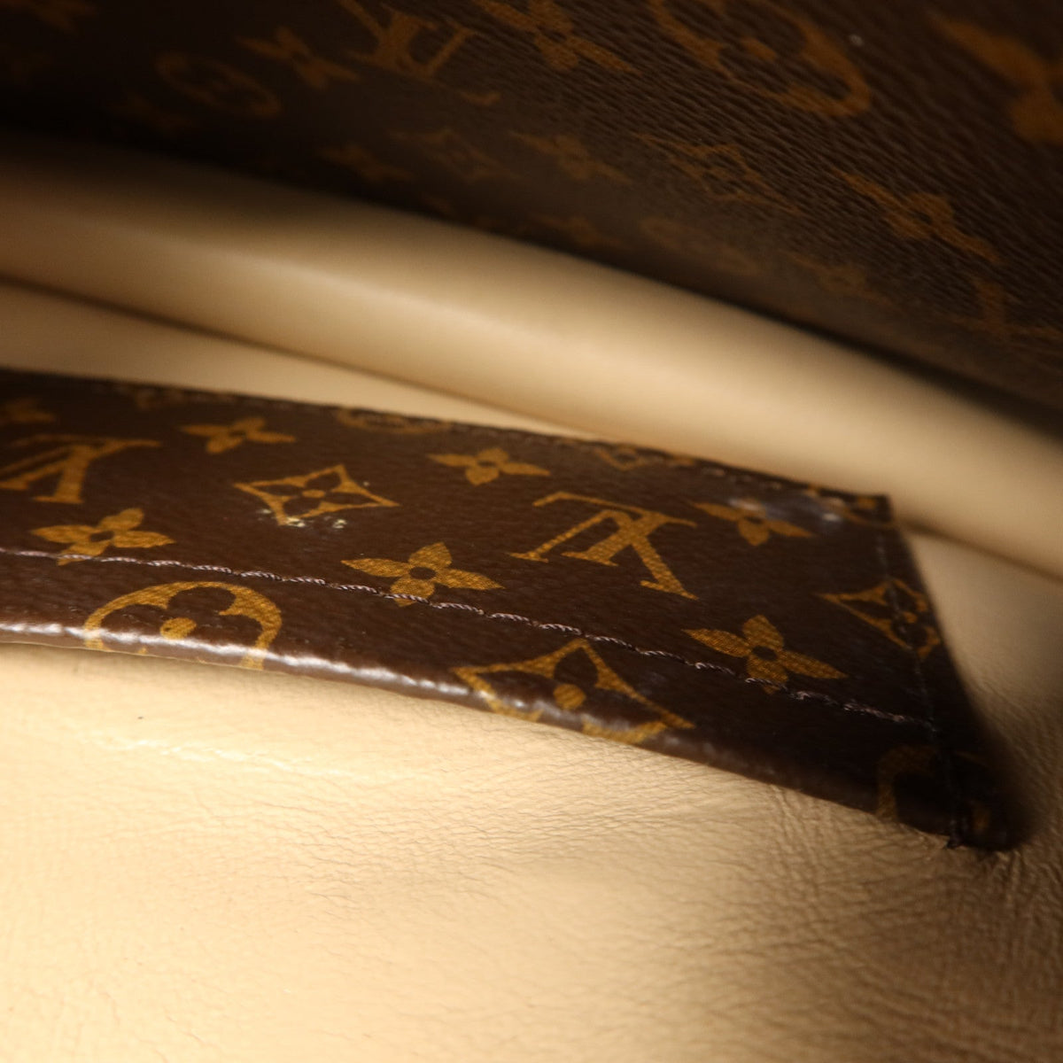 Louis Vuitton Trunk Clutch · Monogram Reverse