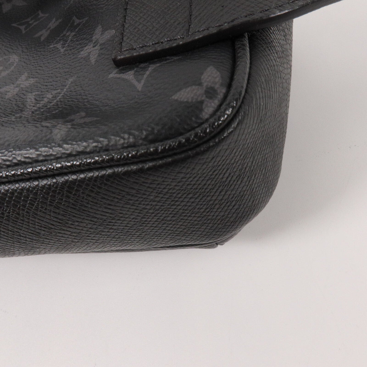 Louis Vuitton Outdoor Bumbag · Monogram Eclipse