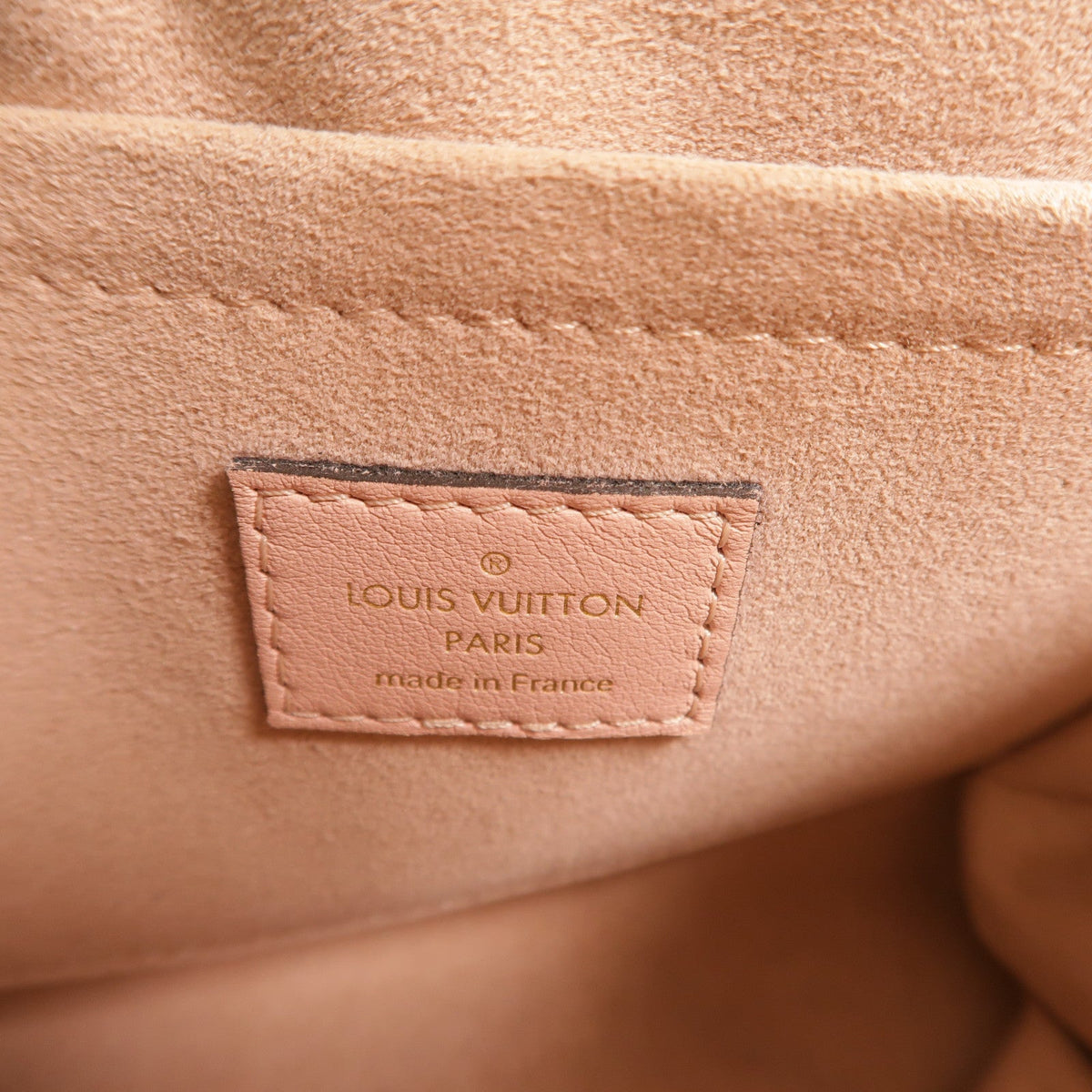 Louis Vuitton Locky BB · Monogram