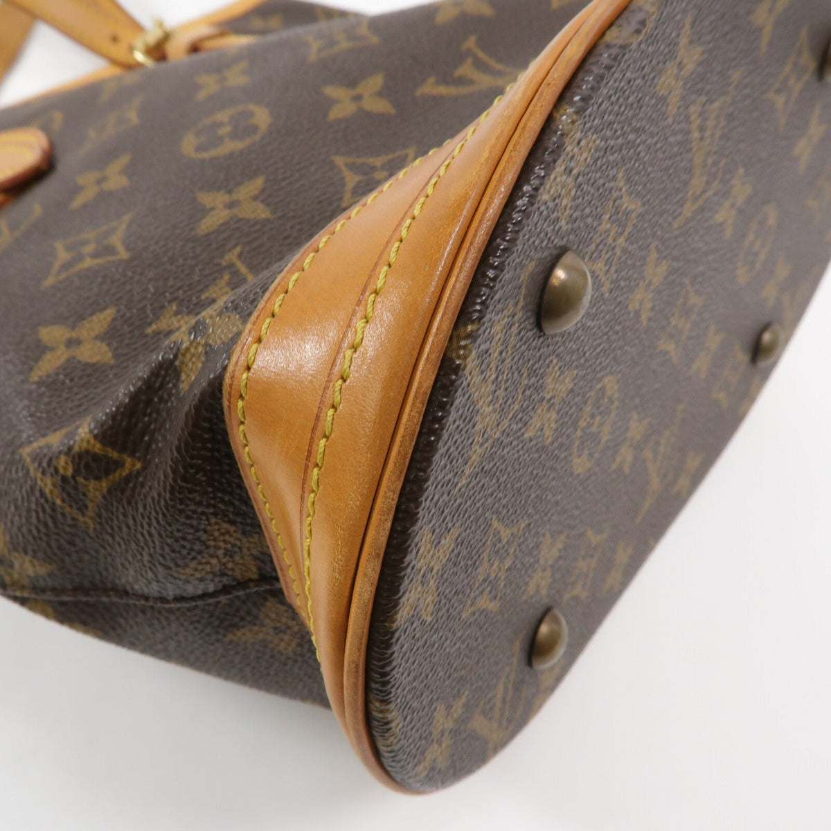 Louis Vuitton Bucket PM · Monogram