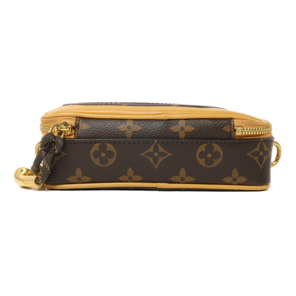 Louis Vuitton Baladeur · Monogram