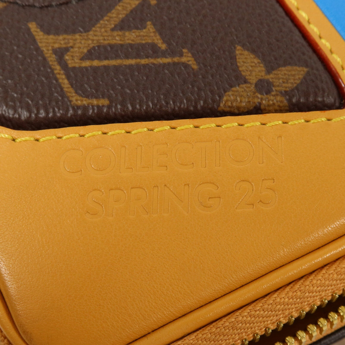 Louis Vuitton Baladeur · Monogram