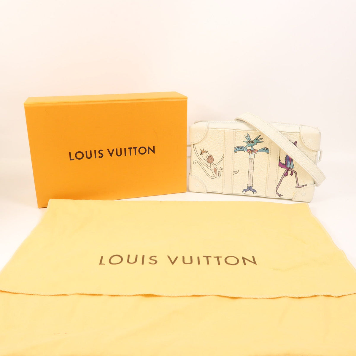 Louis Vuitton Soft Trunk · Monogram Taurillon