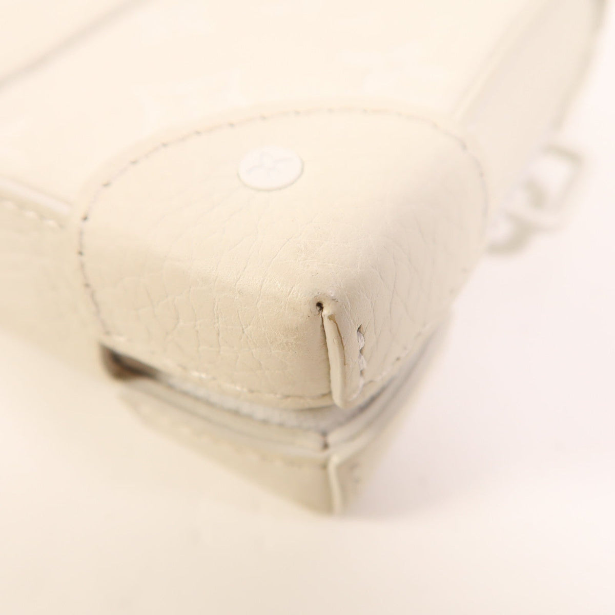 Louis Vuitton Soft Trunk · Monogram Taurillon